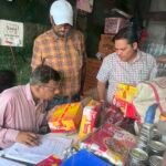जेम्स बेकरी स्टोर पर छापा, 3200 किलो संदिग्ध मिठाई जब्त