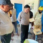 स्कूल, आंगनबाड़ी केन्द्र एवं उचित मूल्य दुकानों का एसडीएम सिंगरौली ने किया निरीक्षण