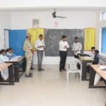 जन विश्वास अभियान के तहत कलेक्टर ने शासकीय पूर्व माध्यमिक विद्यालय बघमनवा का किया निरीक्षण
