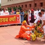 राहुल गांधी-पप्पू यादव पर एफआईआर को लेकर सपा का हमला, बोली- विपक्ष की आवाज दबाने की कोशिश