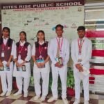 लोकतांत्रिक तरीके से चुने गए स्कूल कैप्टन और वाइस कैप्टन, छात्रों ने उत्साह से किया मतदान