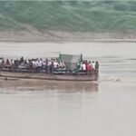 चंबल में डीजल खत्म होने से बहा स्टीमर, 150 से ज्यादा यात्रियों की अटकी सांसें