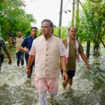असम में बाढ़ पीड़ितों को राहत, 15 हजार की अंतरिम सहायता