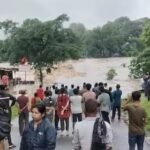 9 घंटे में 6 इंच बारिश से डिंडौरी बेहाल, नर्मदा उफान पर; जबलपुर-मंडला मार्ग बंद