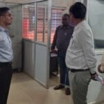 देवसर जनपद कार्यालय में नवागत जिला पंचायत सीईओ संघप्रिय का औचक निरीक्षण