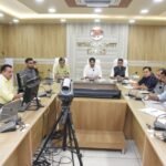कलेक्टर की अध्यक्षता में समय सीमा की बैठक आयोजित
