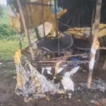 रेत से लदा हाइवा नहीं छूटने पर सहकार ग्लोबल लिमिटेड के रेत नाके में लगा दी आग