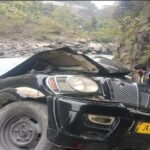 कुपवाड़ा में कार नदी में गिरी, पांच की मौत