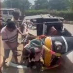 एसपी कार्यालय के सामने दो ऑटो भिड़े, छात्र-छात्राओं को आई चोटें