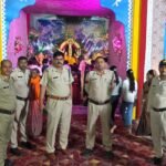 नवरात्रि पर सुरक्षा को लेकर सिंगरौली पुलिस का पैदल भ्रमण, मनचलों को दी सख्त चेतावनी