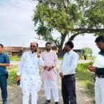 सड़क निर्माण की बाधाएं दूर करने ग्रामीणों के बीच पहुंचे विधायक राजेन्द्र मेश्राम