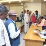 जनसुनवाई में सीईओ जिला पंचायत ने सुनीं 186 आवेदकों की समस्याएं