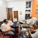 20 से कम घरों वाले टोले-मोहल्लों तक पहुंचेगी बिजली, विधायक रामनिवास शाह ने दिए सूची तैयार करने के निर्देश