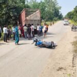 सरई में ट्रक और बाइक की टक्कर, युवक घायल