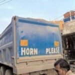 सरई बाजार में नो एंट्री बेअसर! गिट्टी लोड वाहनों की आवाजाही से जाम, बच्चों की सुरक्षा पर चिंता