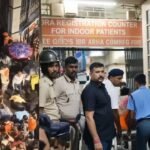कोलकाता दुर्गा पूजा पंडाल में भगदड़ से 19 की मौत, मृतकों के परिजनों को 25-25 लाख रुपये और सरकारी नौकरी