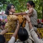 दिल्ली में सीईसी ज्ञानेश कुमार के खिलाफ प्रदर्शन तेज, जंतर-मंतर की ओर बढ़े प्रदर्शनकारियों को पुलिस ने रोका