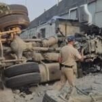 भोपाल एयरपोर्ट रोड पर भीषण हादसा: ब्रिज की दीवार तोड़कर 20 फीट नीचे सर्विस लेन पर गिरा ट्राला, चालक गंभीर