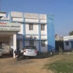 सीएमएचओ के भोपाल जाते ही बेपटरी हुई व्यवस्था: दोपहर 12 बजे तक खाली पड़ी रहीं कुर्सियां, कमरों में लटके मिले ताले