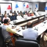 अनुसूचित जाति वर्ग के सर्वांगीण विकास के लिए पूरी प्रतिबद्धता और संवेदनशीलता से कार्य करें अधिकारी : मंत्री श्री चौहान