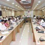 पात्र मतदाताओं के नाम जोड़ने से लेकर रेलवे विस्थापन तक, कलेक्टर ने दिए समयबद्ध कार्रवाई के निर्देश