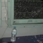 प्रयागराज जा रही ट्रेन पर पथराव, खिड़की के शीशे टूटे