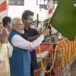 पीएम मोदी और सीएम विजय ने चेन्नई मेट्रो फेज-2 की पहली ट्रेन को दिखाई हरी झंडी
